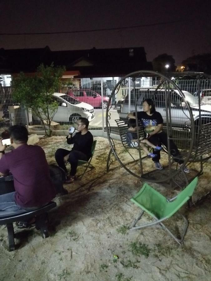 Homestay Malinja Bandar Baru Uda * Johor Bahru